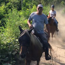 Trekking a cavallo per Montelago Experience